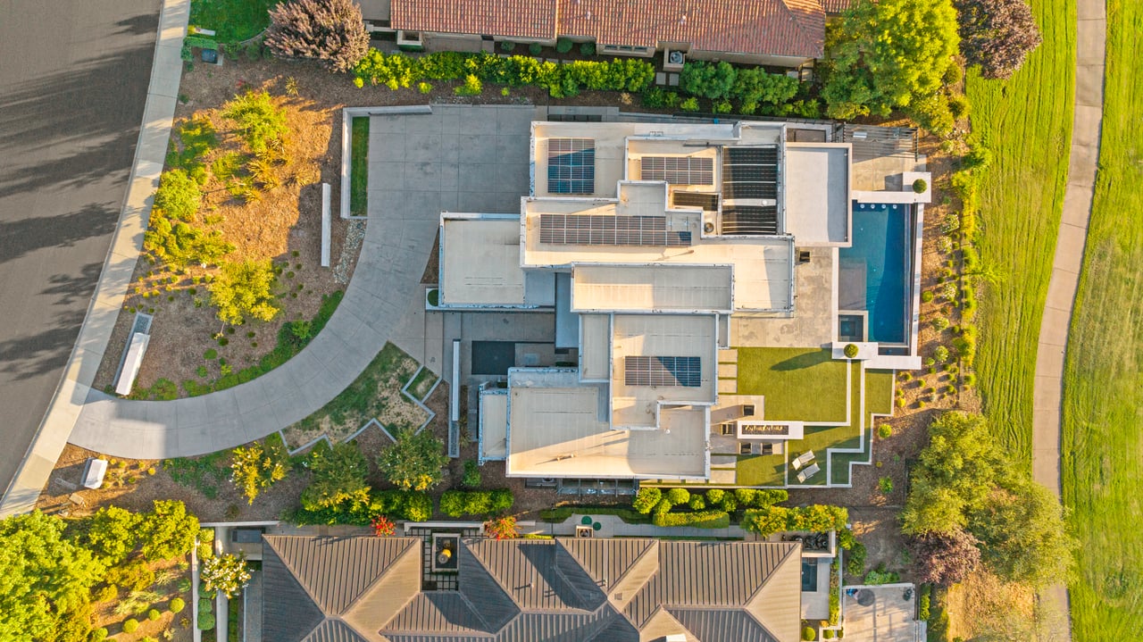 4573 Greenview Drive