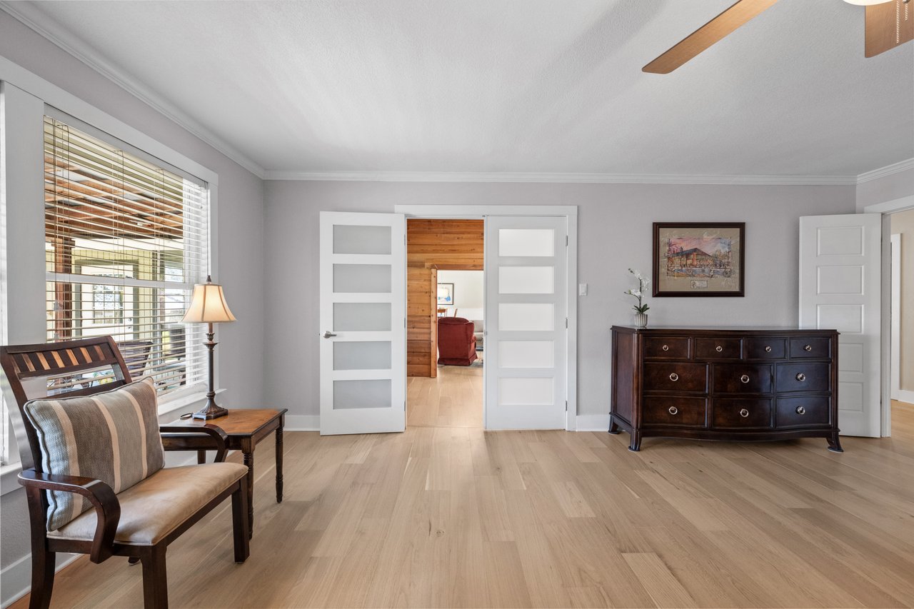 6103 Waldon Hollow