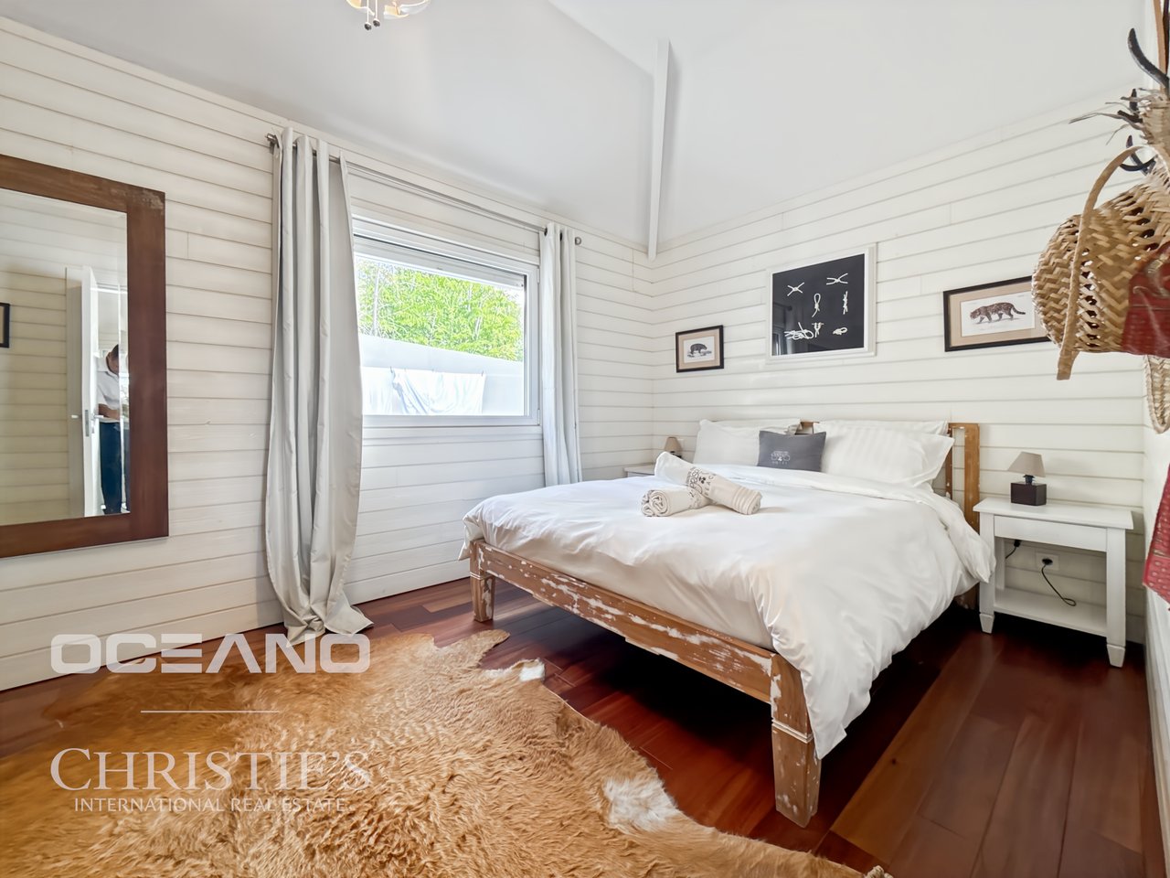 Real Estate Complex – 3 Villas + 1-Bedroom Apartment
