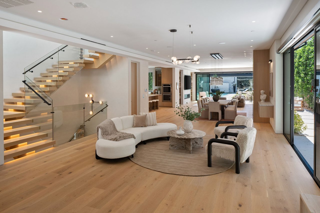 528 Marguerita Avenue