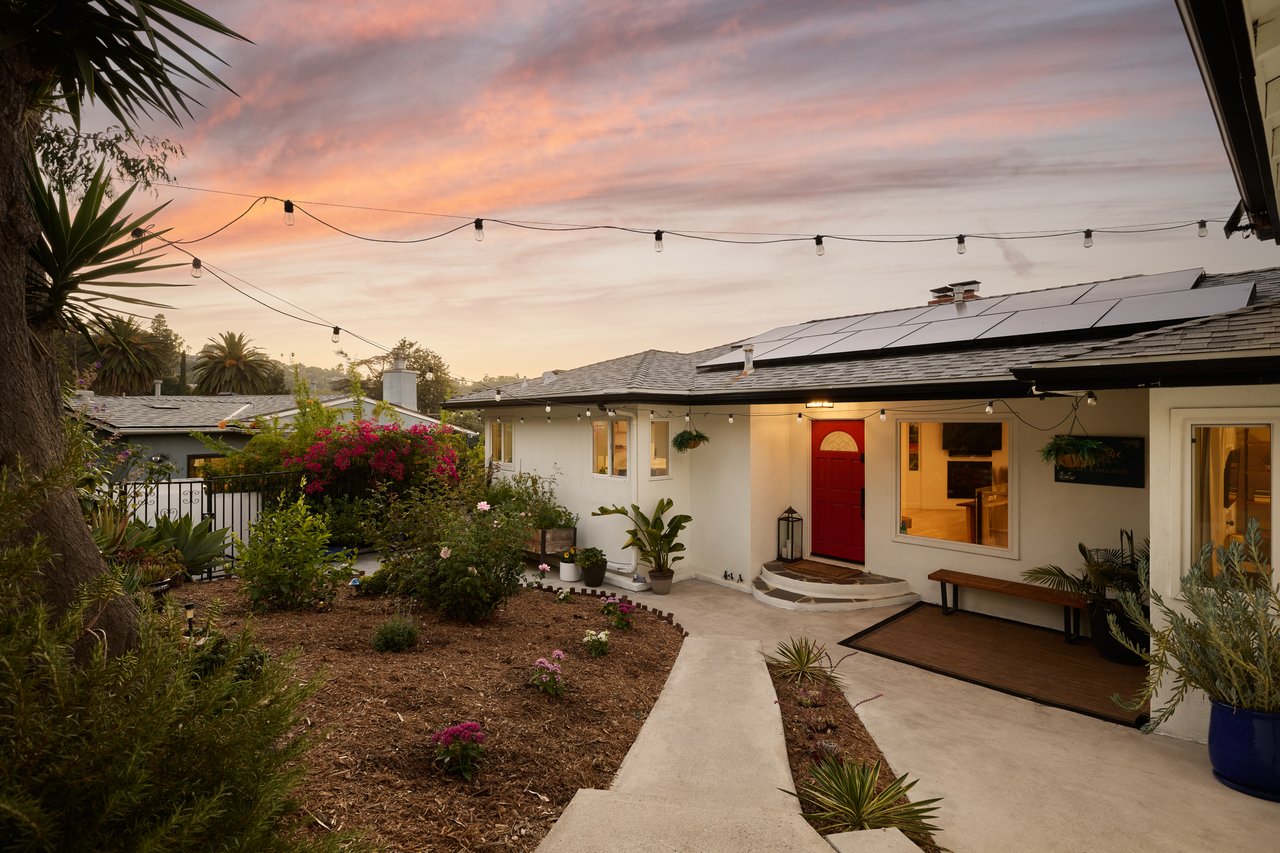 3964 Fredonia Dr, Sunset Strip