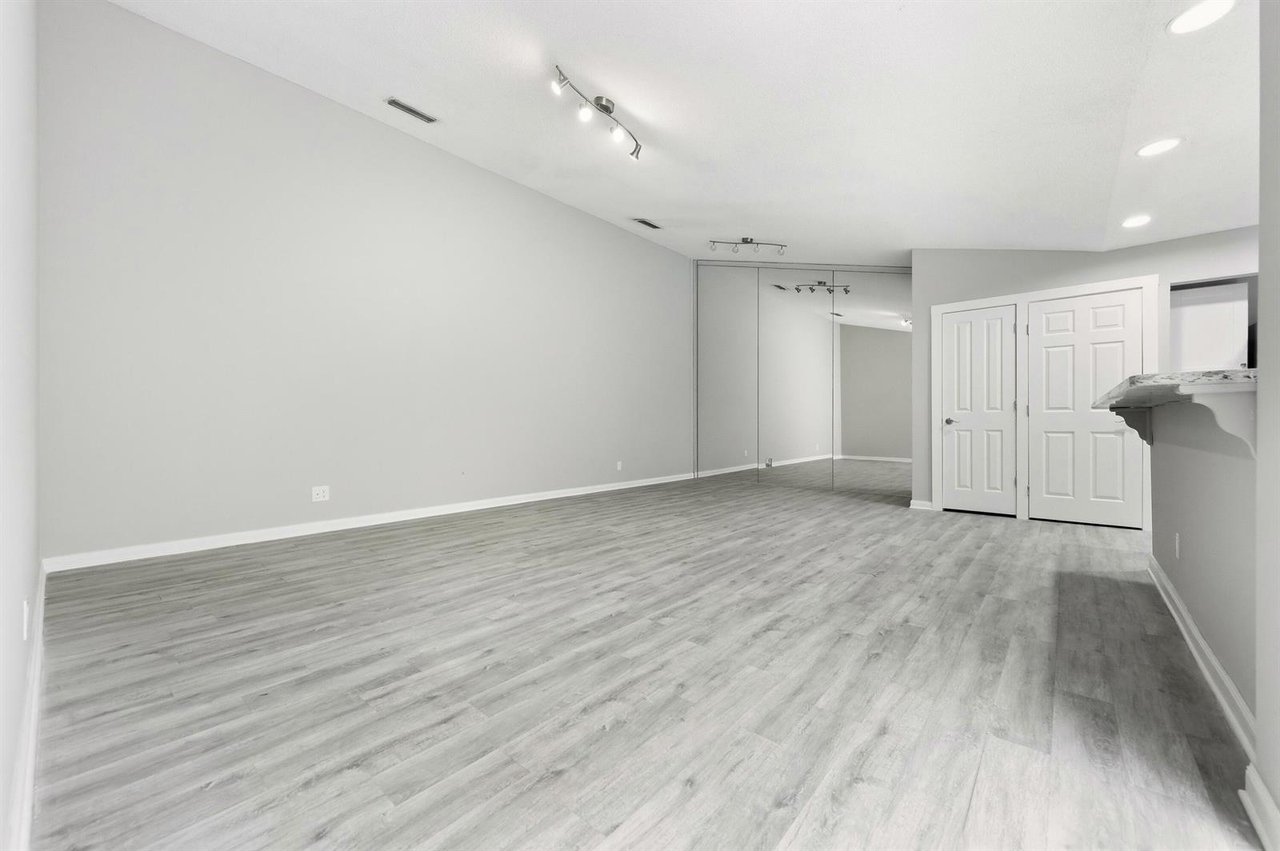 4904 Lake Catherine Dr