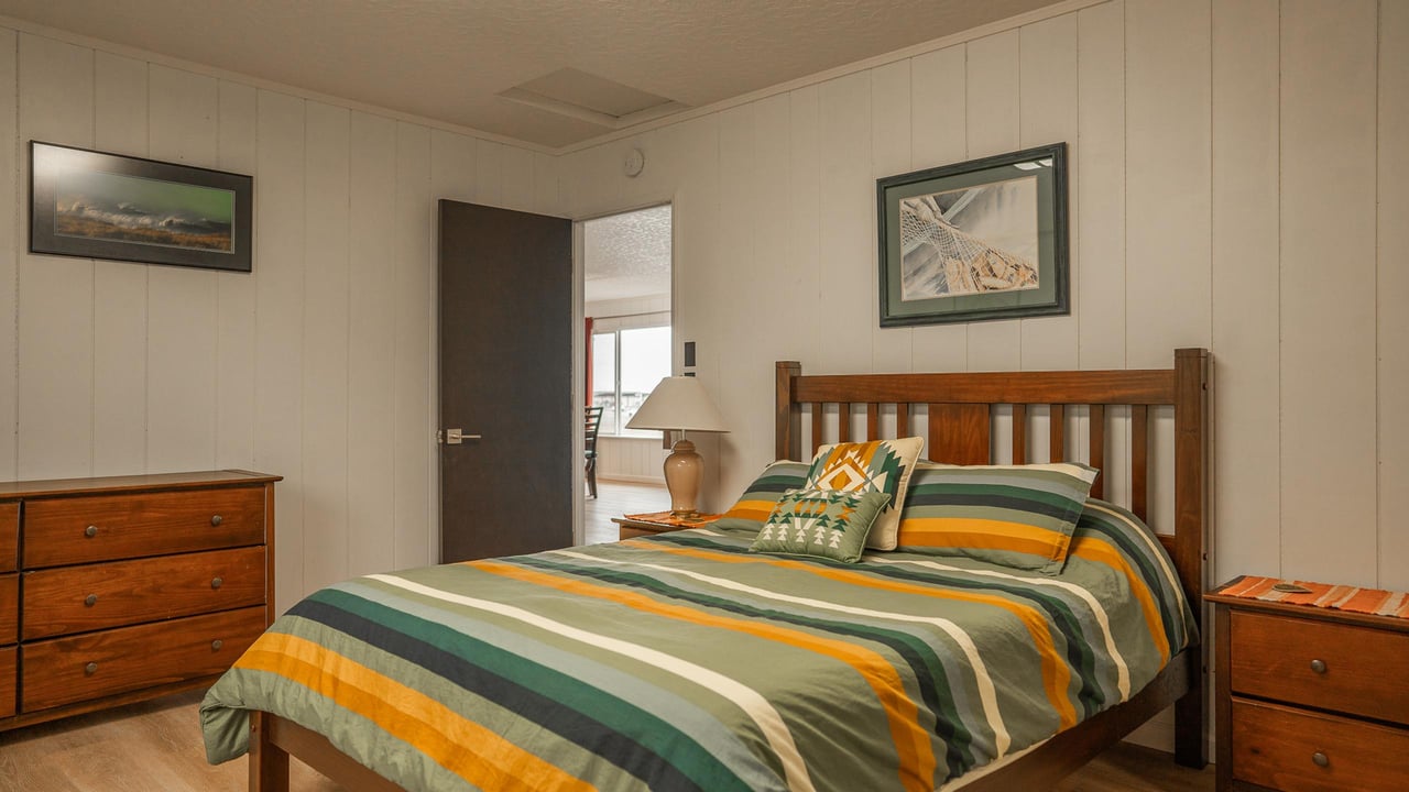 555 Hwy 101 S Apt 3