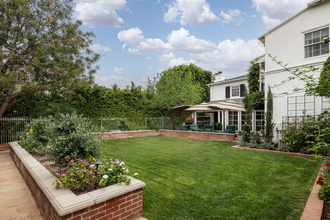 917 ENCANTO Drive SW