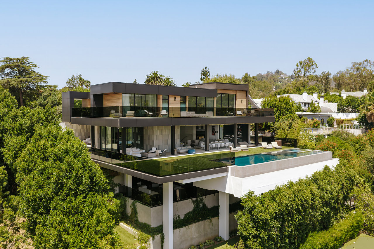 1140 Summit Dr, Beverly Hills