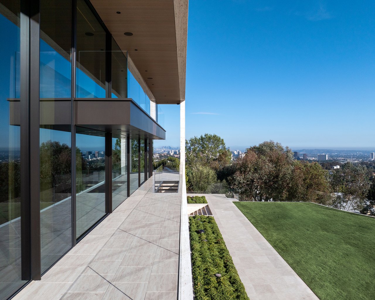 684 Firth Ave, brentwood