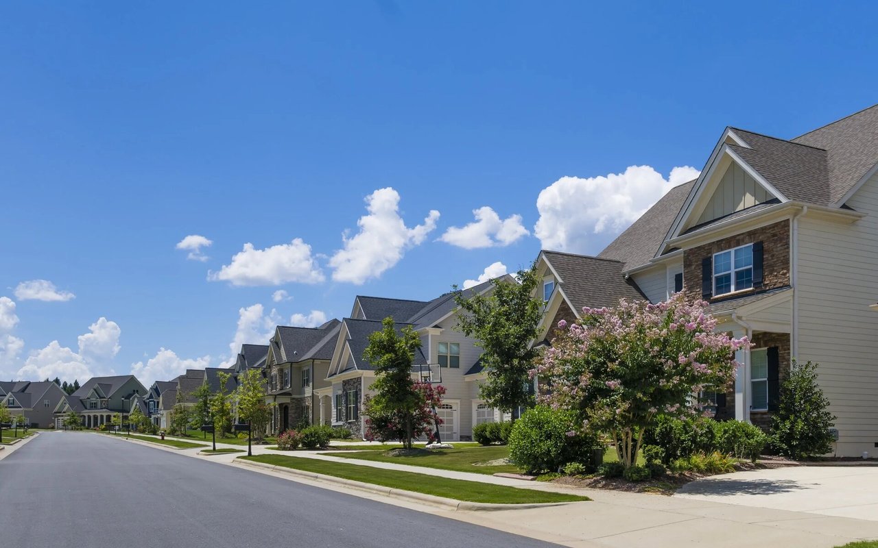 Buying a Home? How to Scope Out the Neighborhood