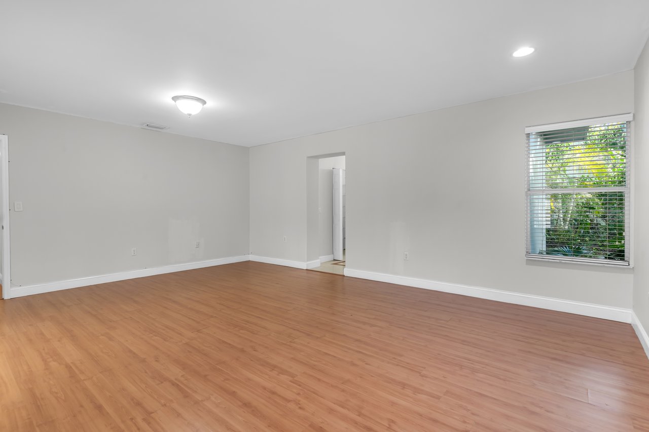 New Rental Opportunity in North Pinecrest