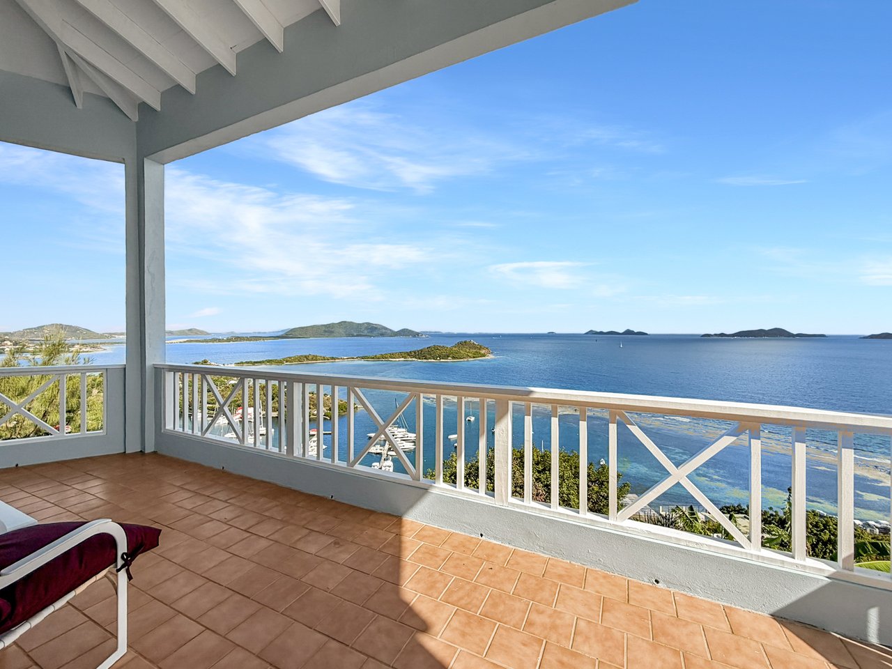 1110 Large Studio-Hodges Creek