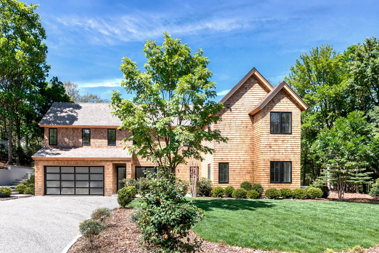 21 Ocean Pkwy, East Hampton