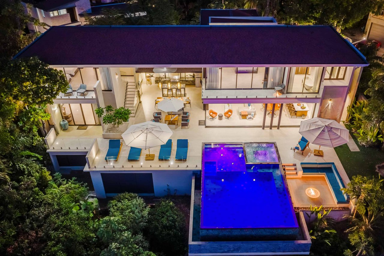 Casa Nola, Luxury Villa in Gated Community La Reserva
