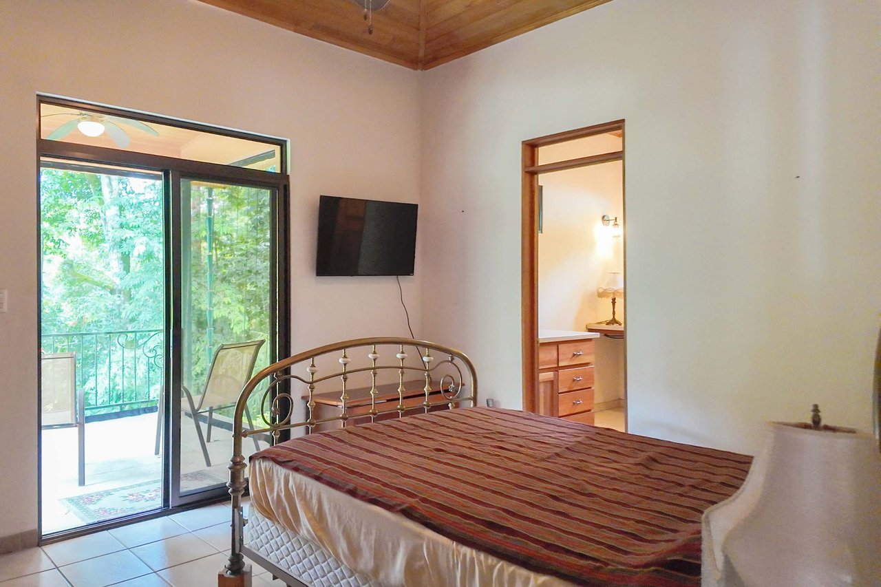 Valley of the Horses , Multi-Home Mountain Retreat -Dominical