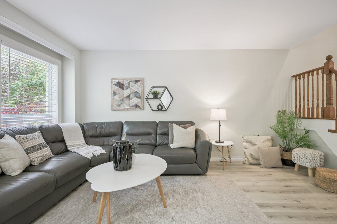 Updated Link Home on Ravine Lot