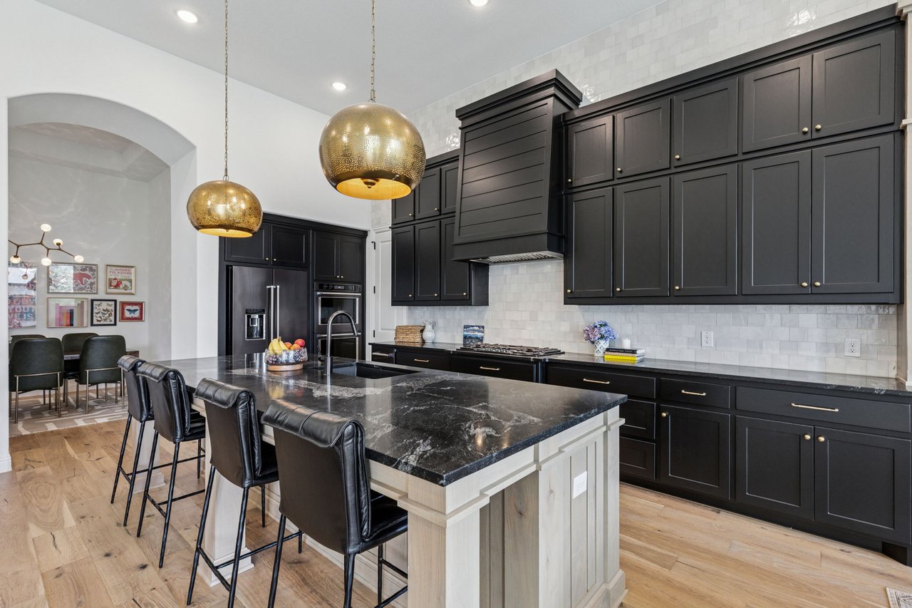 2424 Juniper Ln