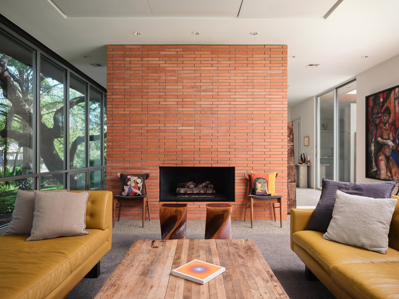 419 W Johanna St
