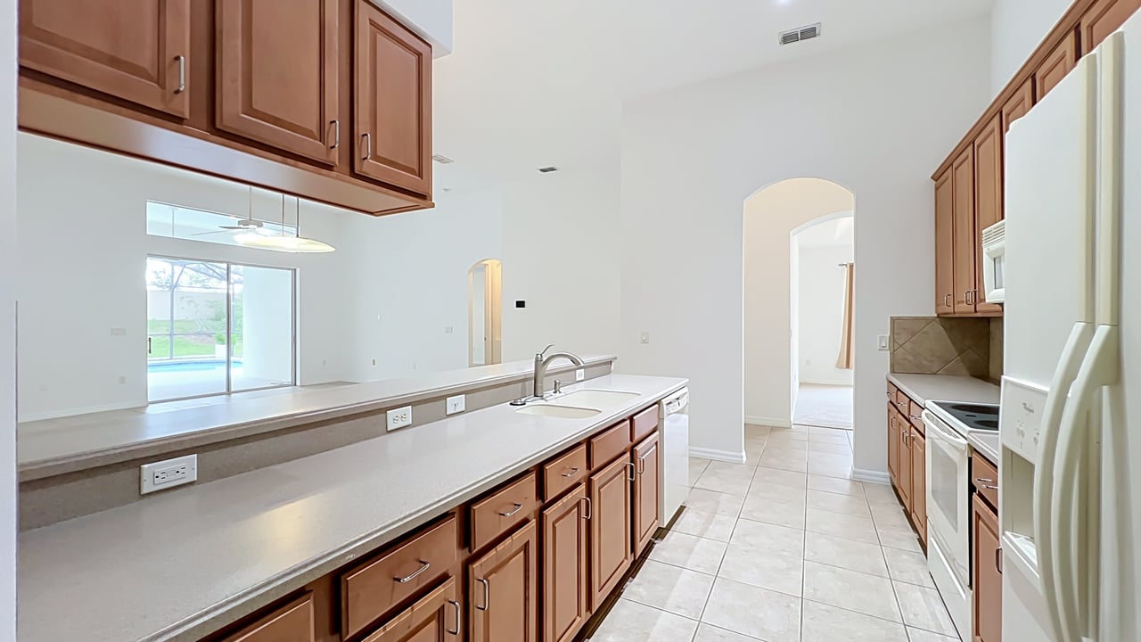Orlando Vista Lakes 5-Bedroom 4-Bathroom Home and Lifestyle
