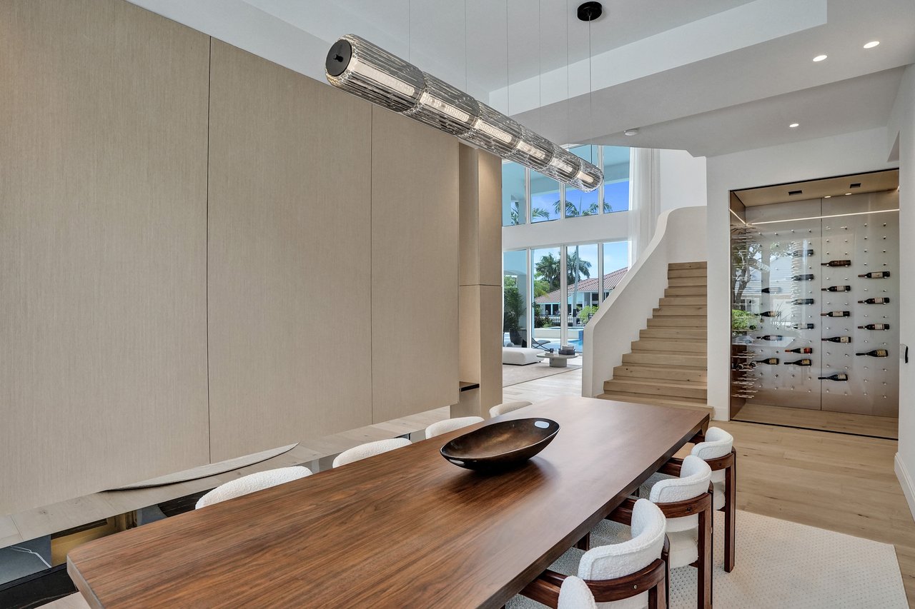 30  S Compass Dr