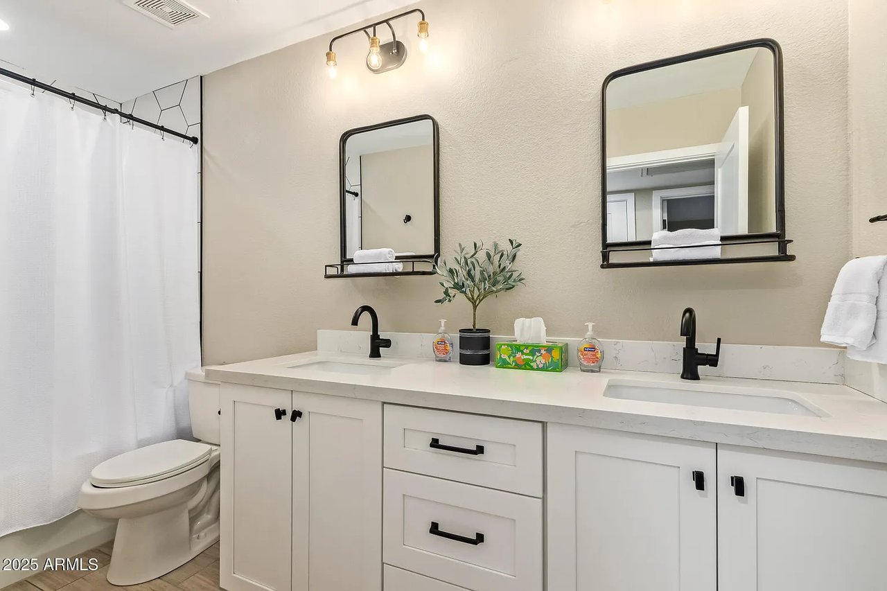 5839 E VOLTAIRE Avenue, Scottsdale