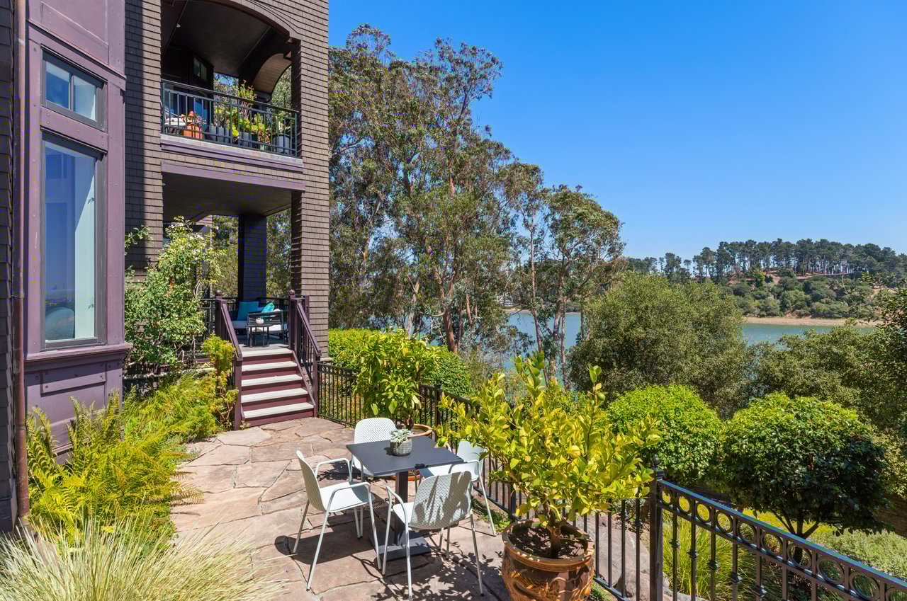 62 De Silva Island Drive Mill Valley