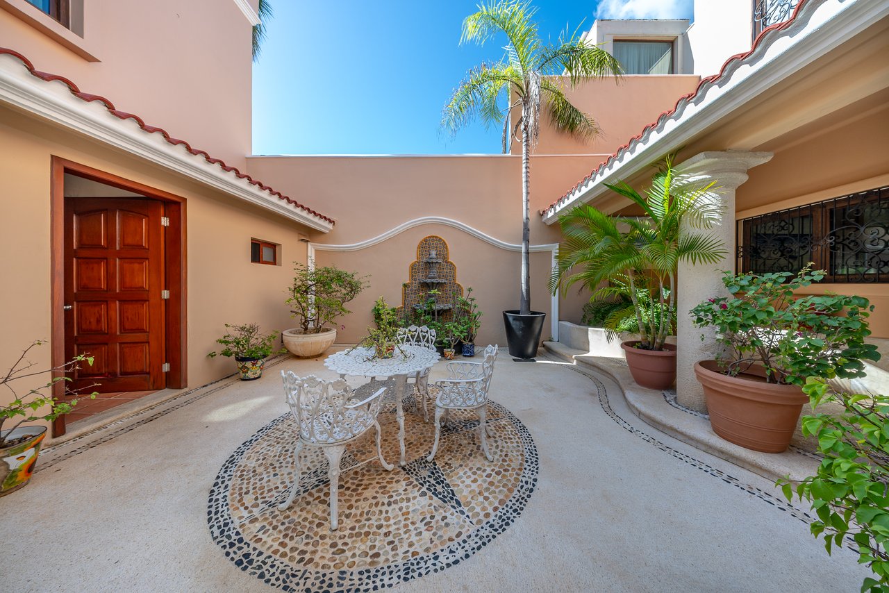 Villa Orquídea Puerto Aventuras | Golf-Front Luxury Estate