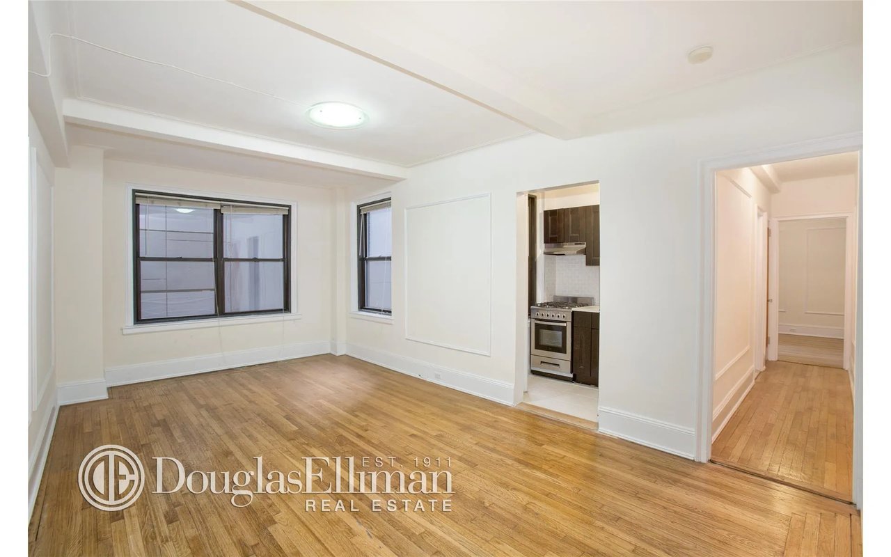 162 West 56th Street Unit: 1002