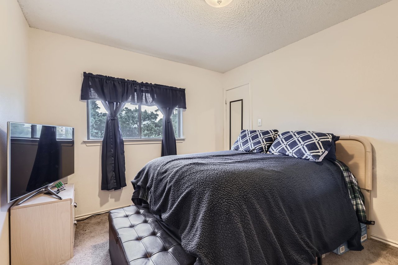 15300 lola Cove