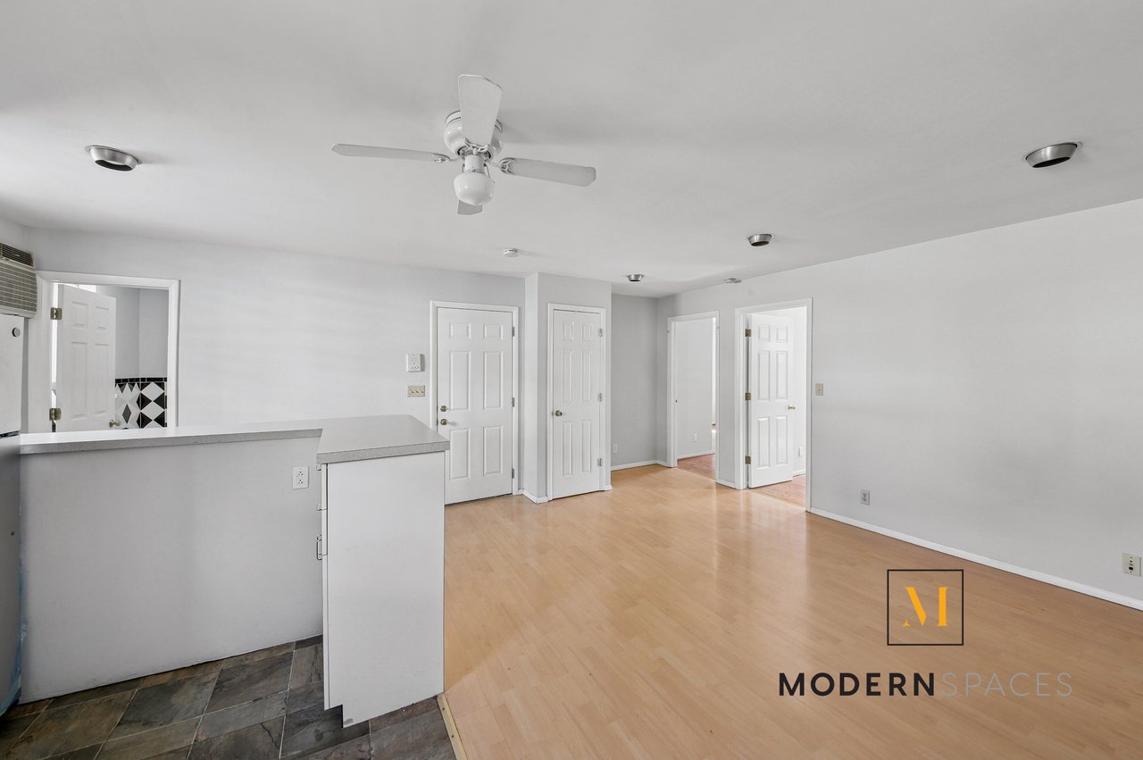 Large 2-Bed in LIC