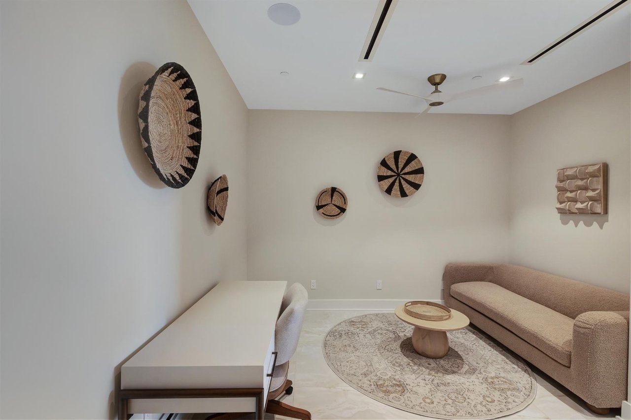 Aqualina Beach Front Apartment, 1103 