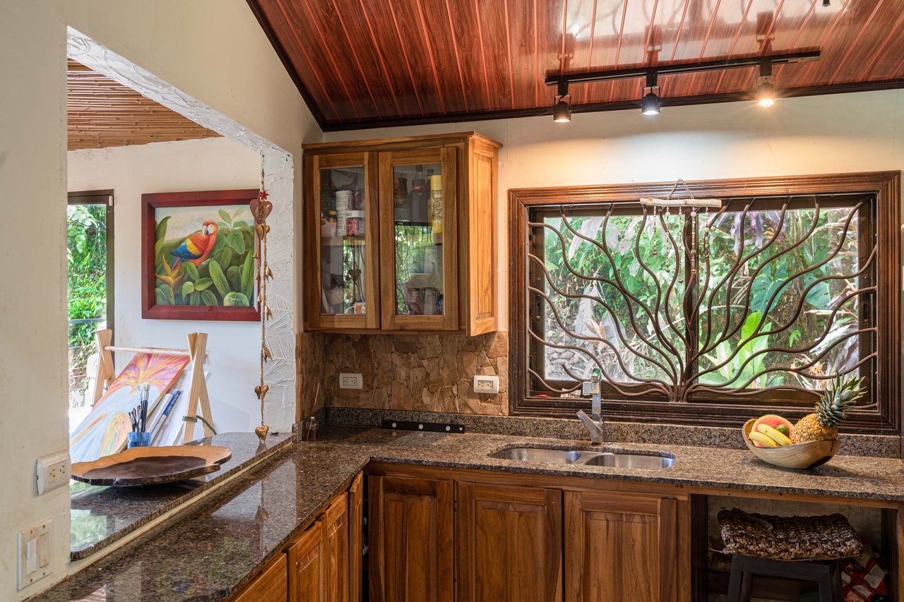 0.15 ACRES – 2 Bedroom Artistic River Home In The Rainforest!!!