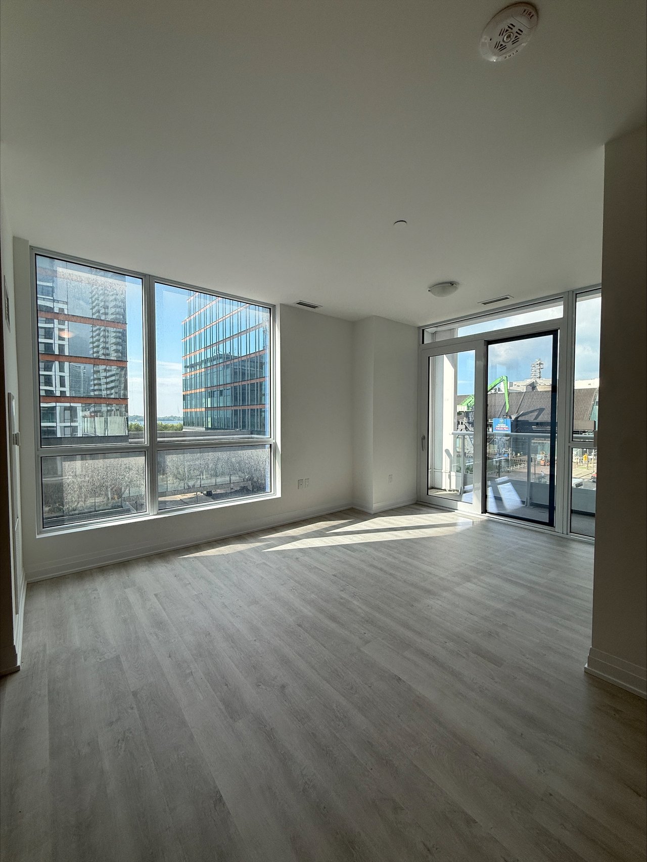 15 Richardson Street, Toronto Unit: 524