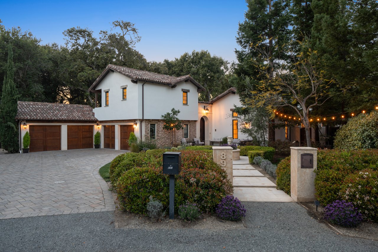 893 Laverne WAY