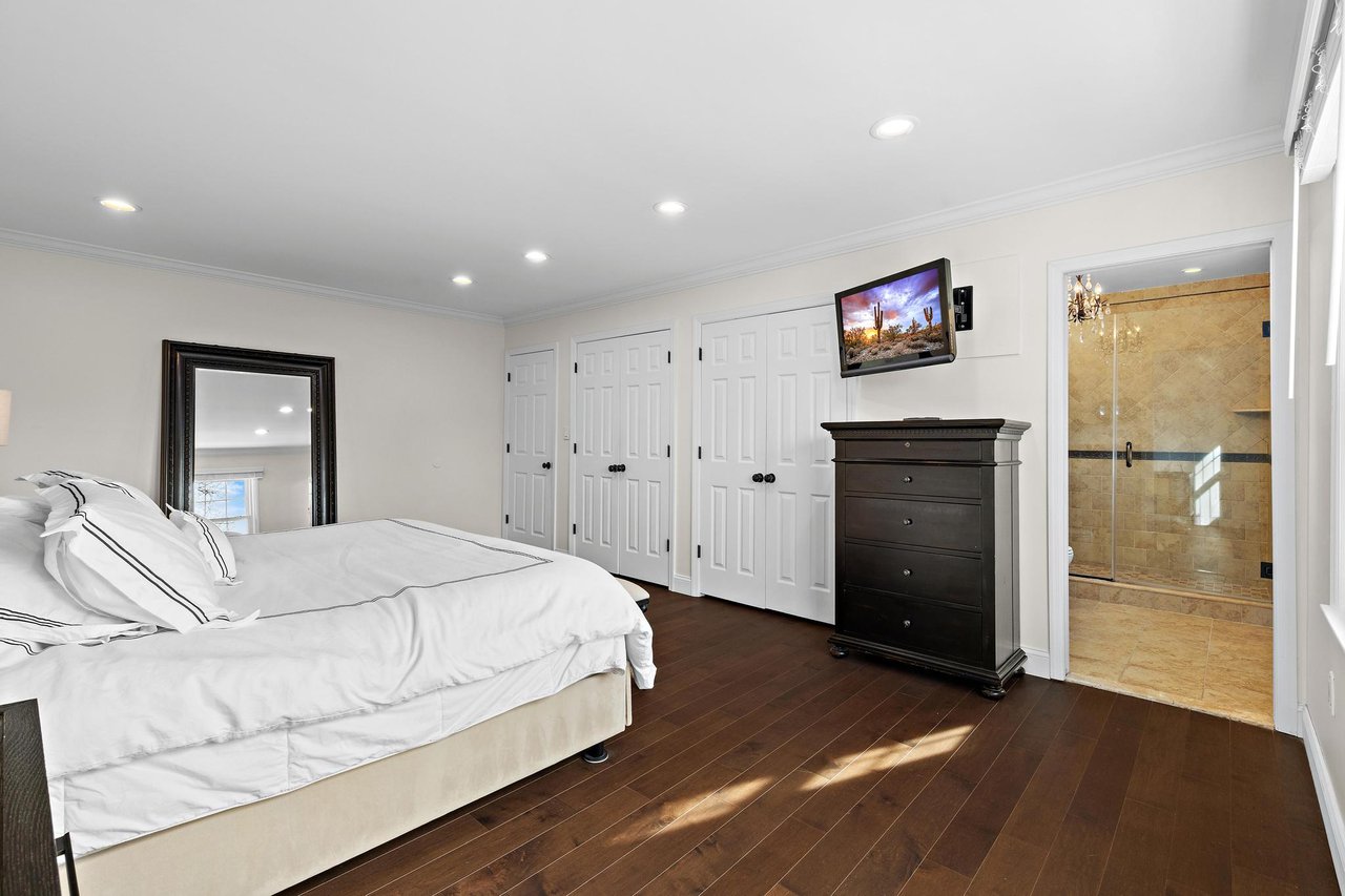 129 Four Winds Drive, Middletown, NJ