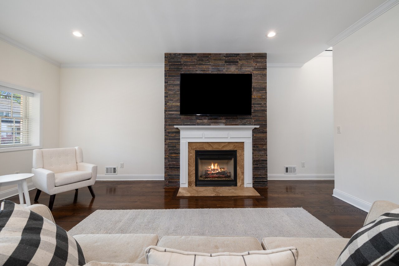 447 Forest Ave