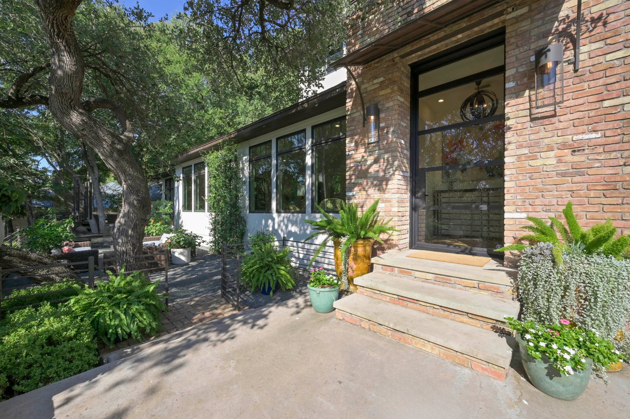 2406 Pemberton Pkwy