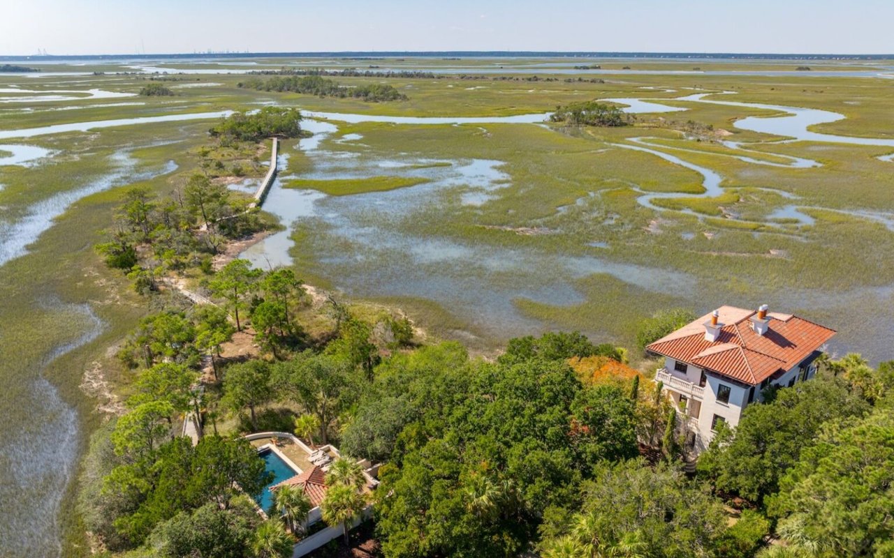 For Sale – Idyllic Island Properties