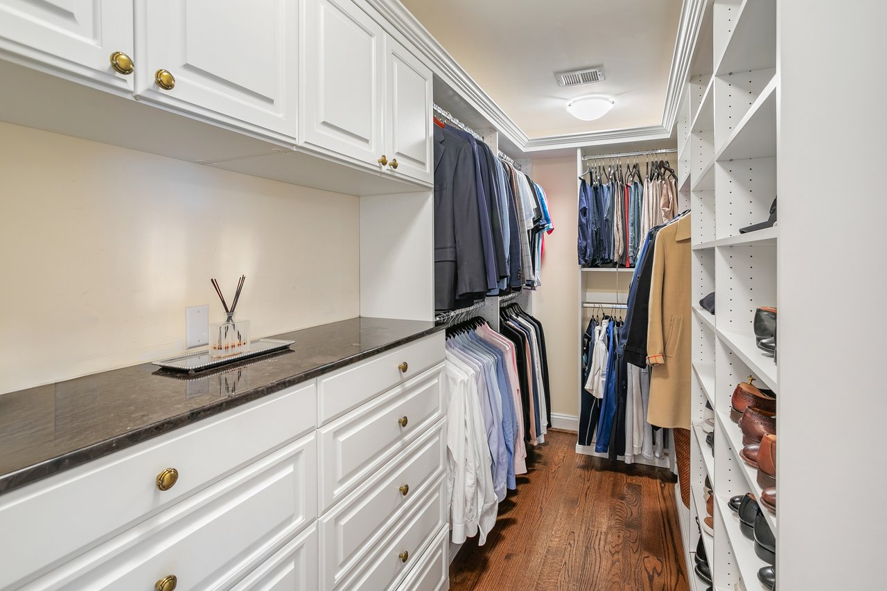 5025 Linnean Ave NW, Washington, DC 20008