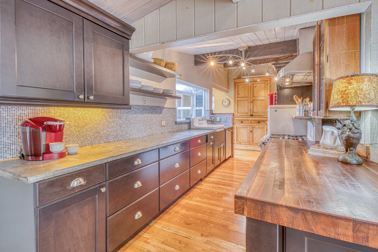 26085 Carmel Hills DR , CARMEL, CA 93923