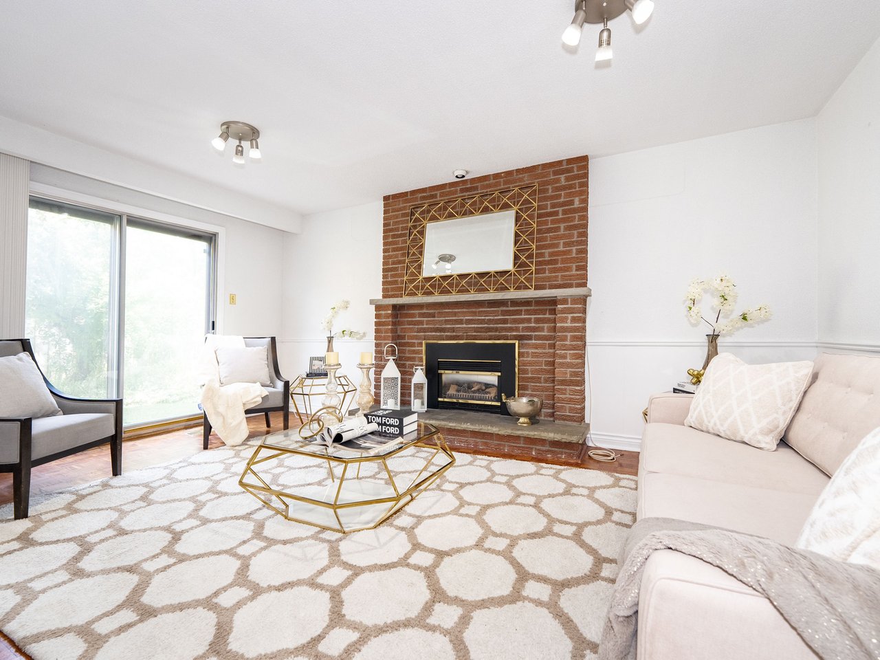 18 Whitman St