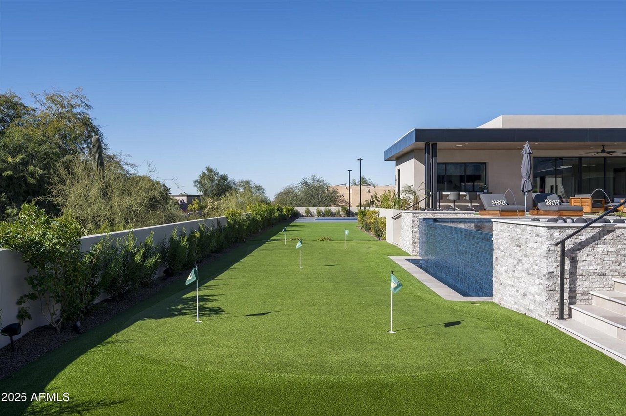 9245 E RIMROCK Drive