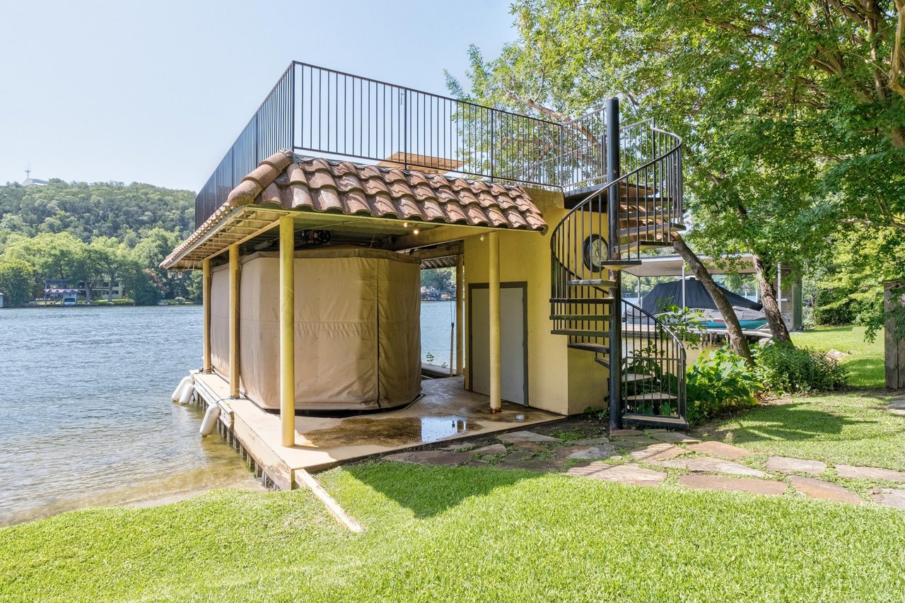 3111 Ski Shores Terrace