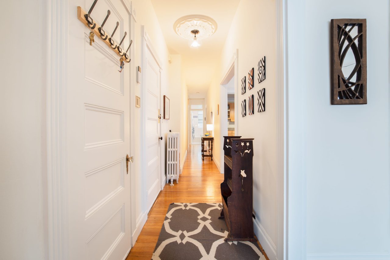 27 Paul Gore St. Unit: 1