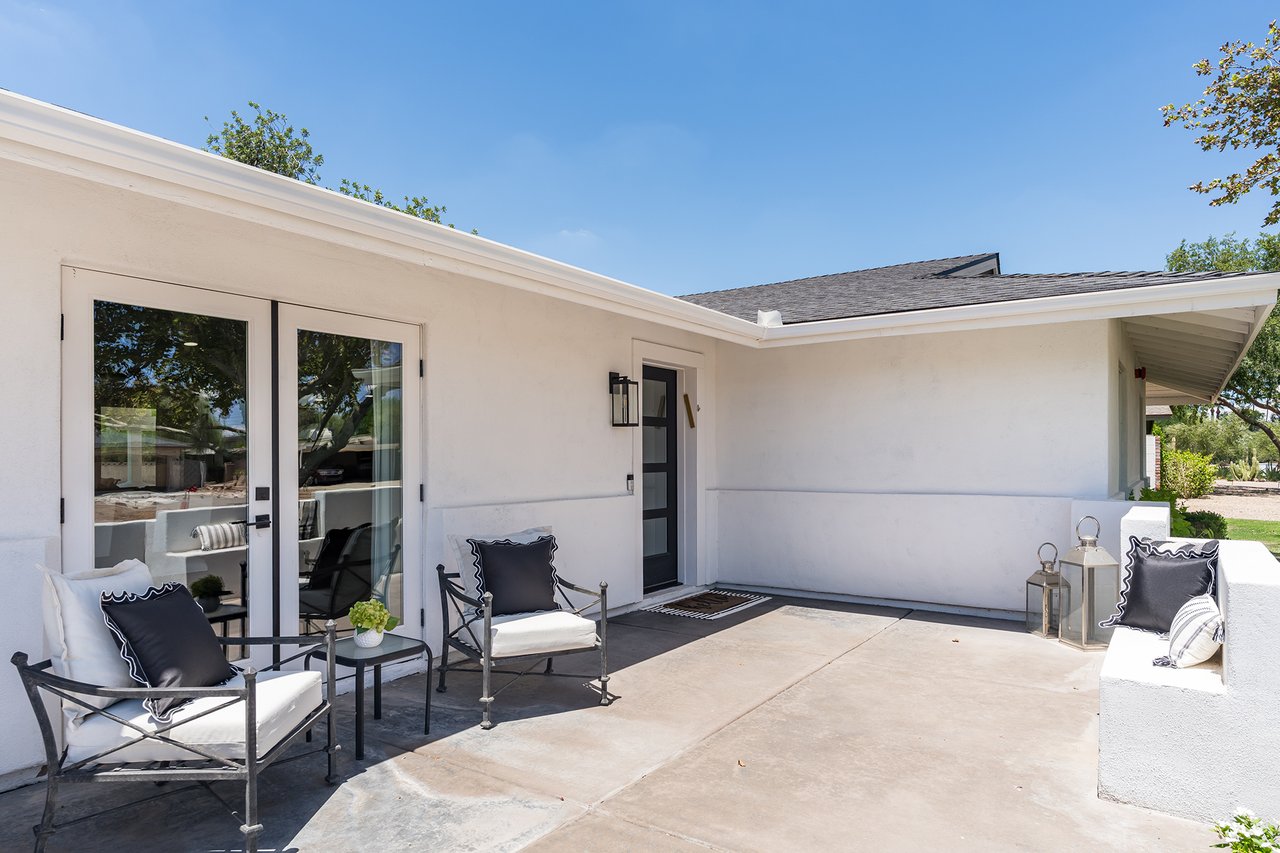 5242 N WOODMERE FAIRWAY