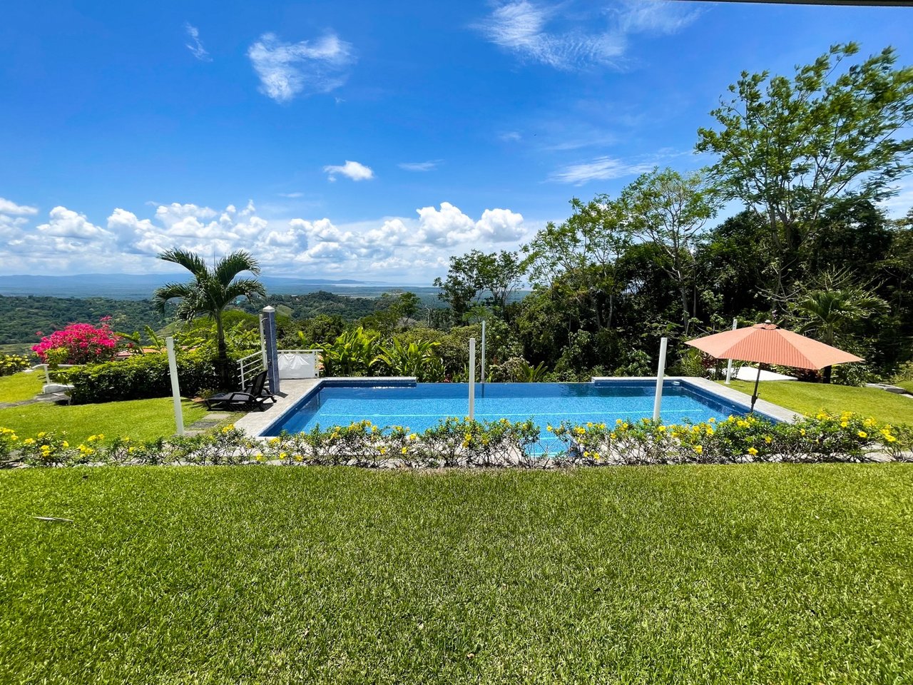 Tranquil Ocean-View Home At The End Of The Road