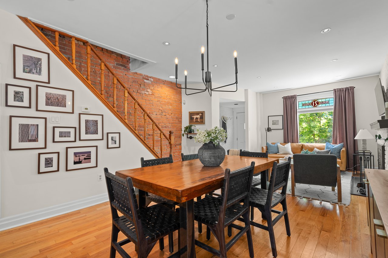21 Bertmount Ave