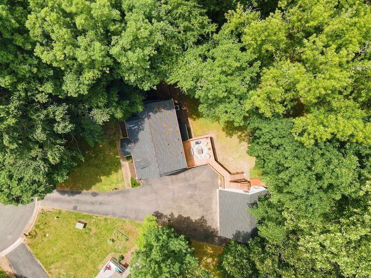 7300 Buck Rub Lane