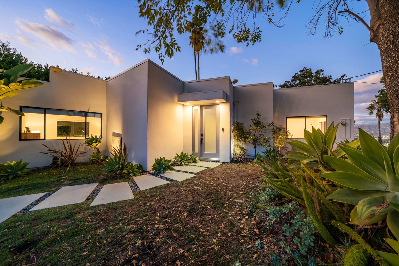 3221 Bonnie Hill Dr, Los Angeles