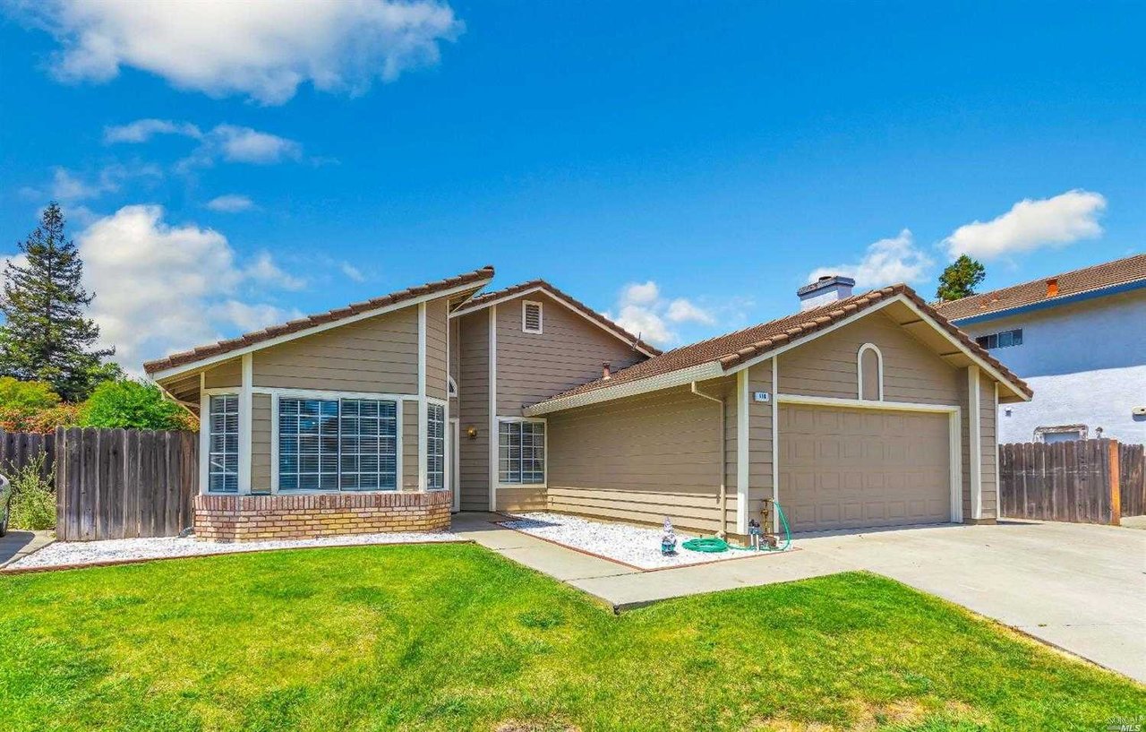 118 Spinnaker Ct