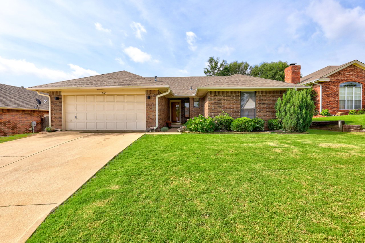 1205 Windsor Place