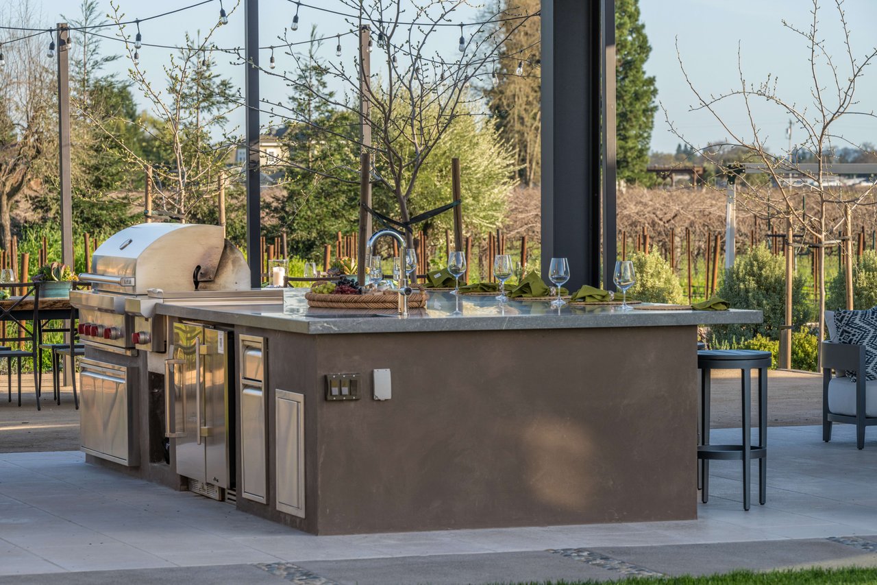 How To Design the Perfect Outdoor Kitchen
