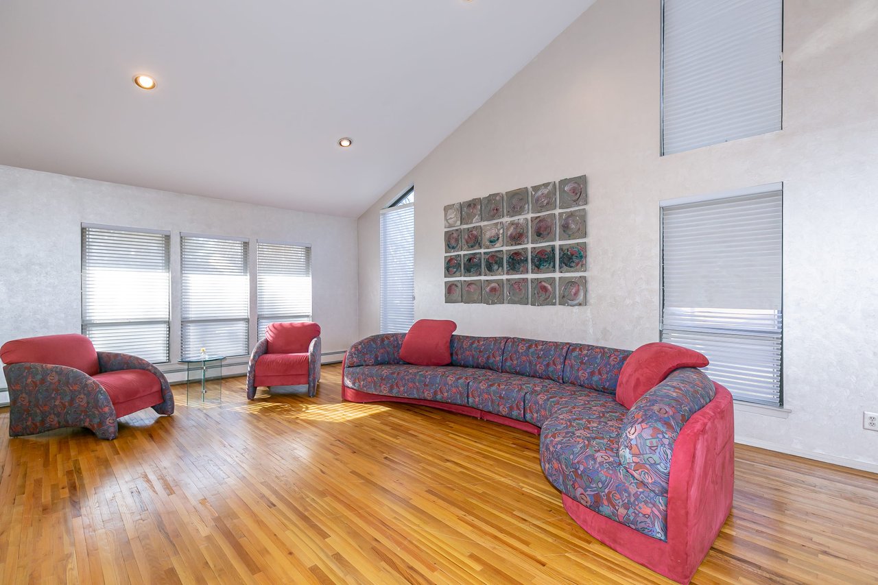 50 Juniper Lane, Muttontown